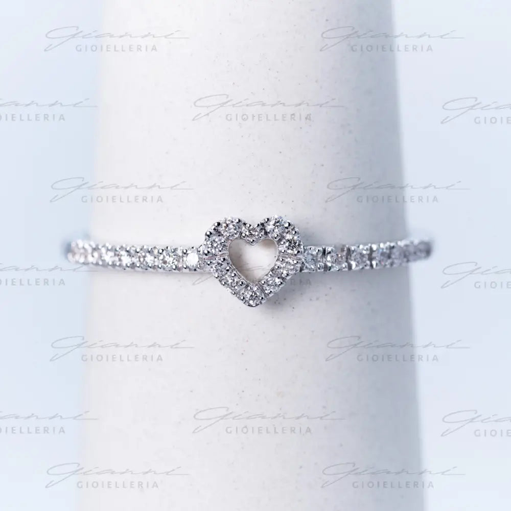 Anello cuore aperto con diamanti