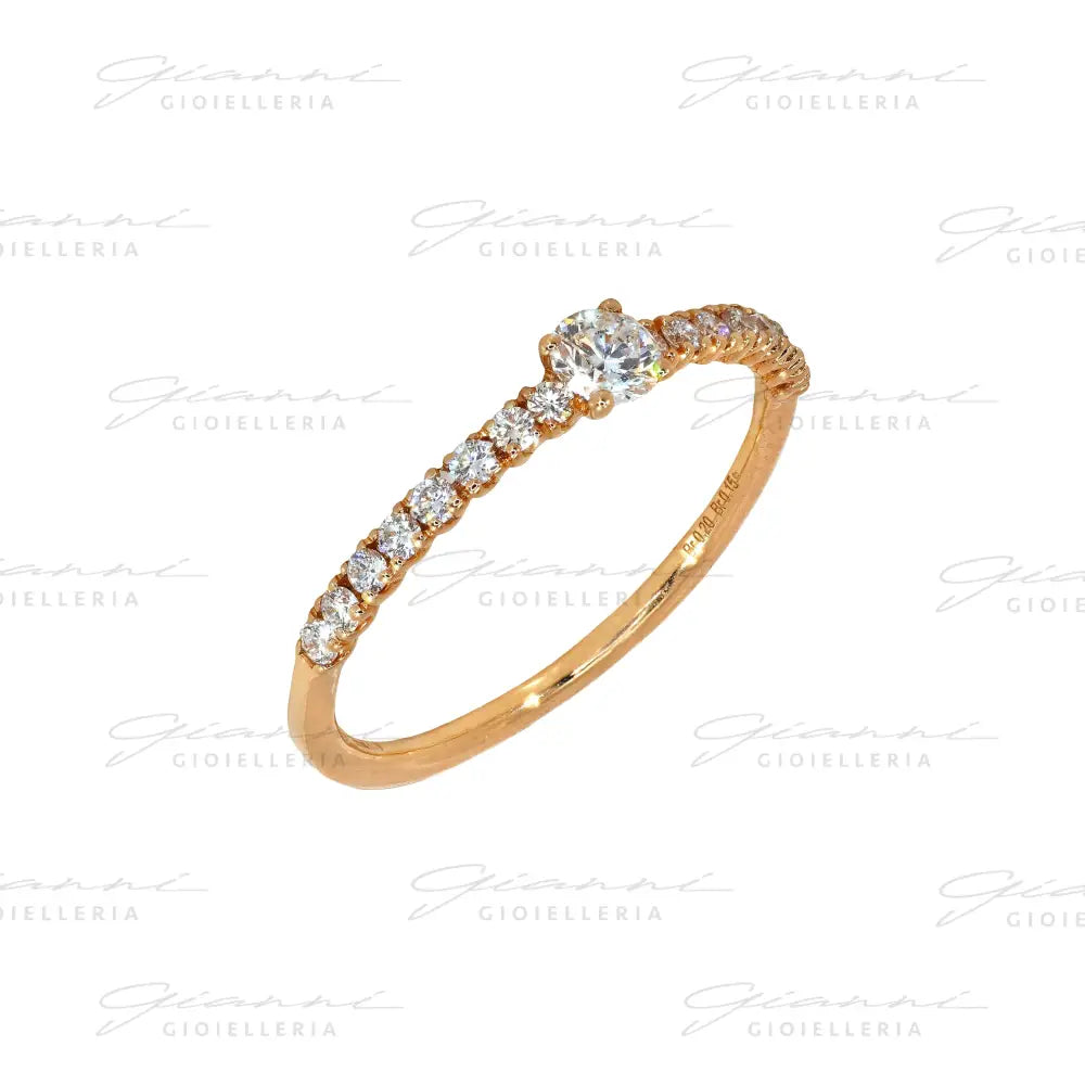 Anello Crivelli - Fedina in Oro Rosa con Diamanti laterali e Diamante centrale da 0,15 ct. Anelli