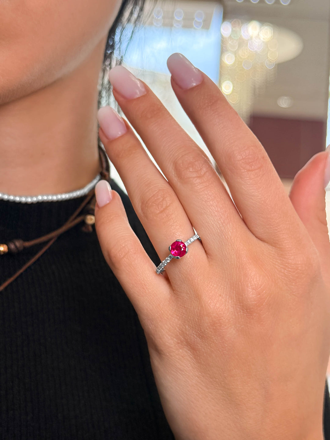 Anello Crivelli - Solitario in Oro Bianco con Diamanti e Rubino da 0,98 ct.