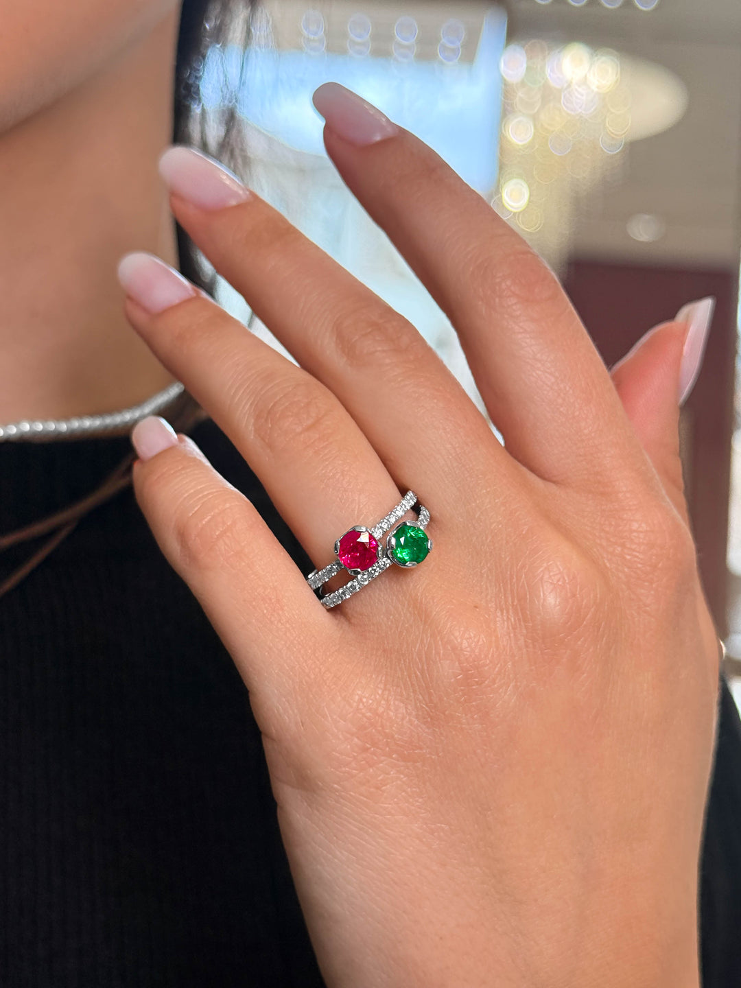 Anello Crivelli - Solitario in Oro Bianco con Diamanti e Rubino da 0,98 ct.