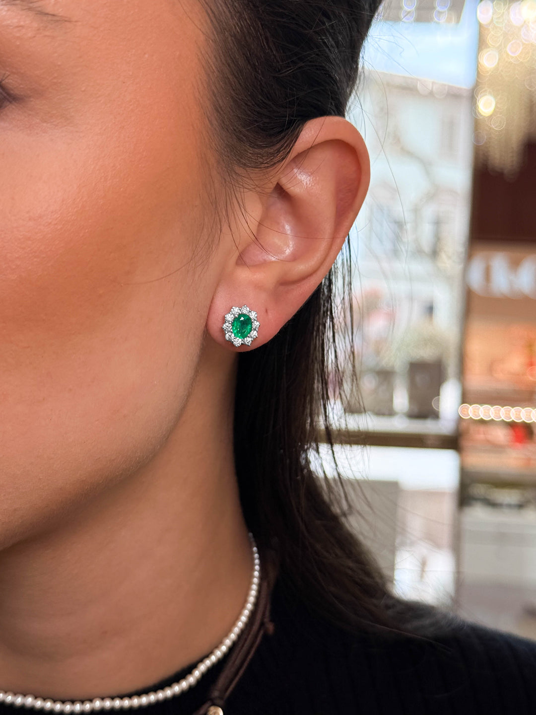 Orecchini Crivelli - "Kate" con Smeraldo 1,15 ct. e contorno di Diamanti in Oro Bianco