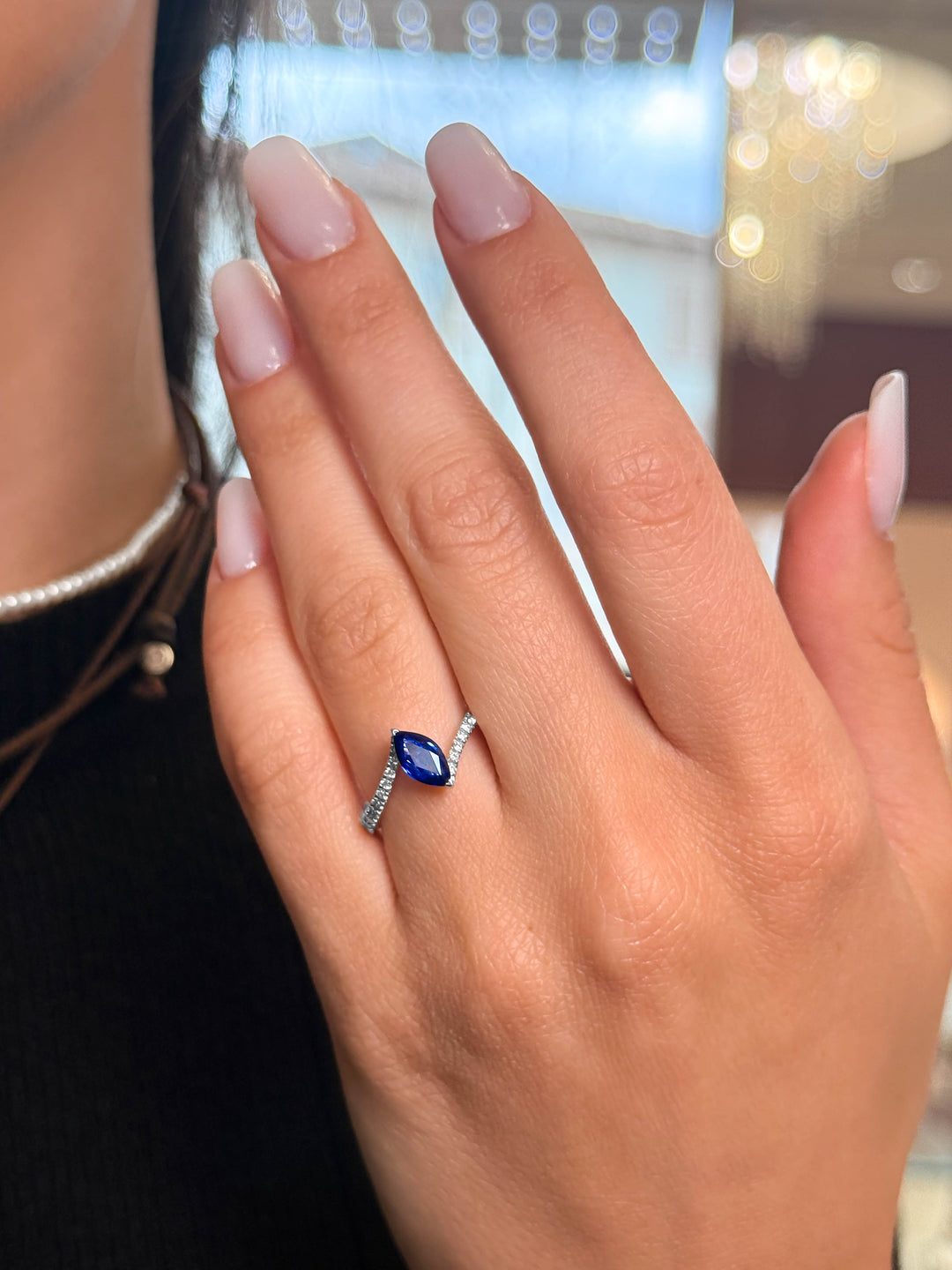 Anello Crivelli - Zaffiro taglio Navette in Oro Bianco con Diamanti