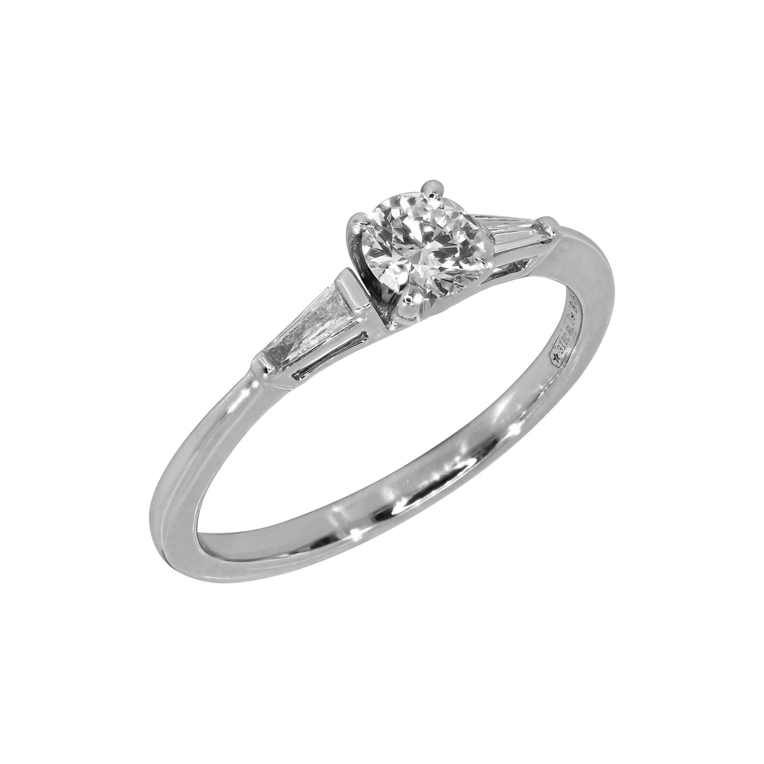 Anello Crivelli - Solitario con Diamanti taglio Trapezio laterali in Oro Bianco