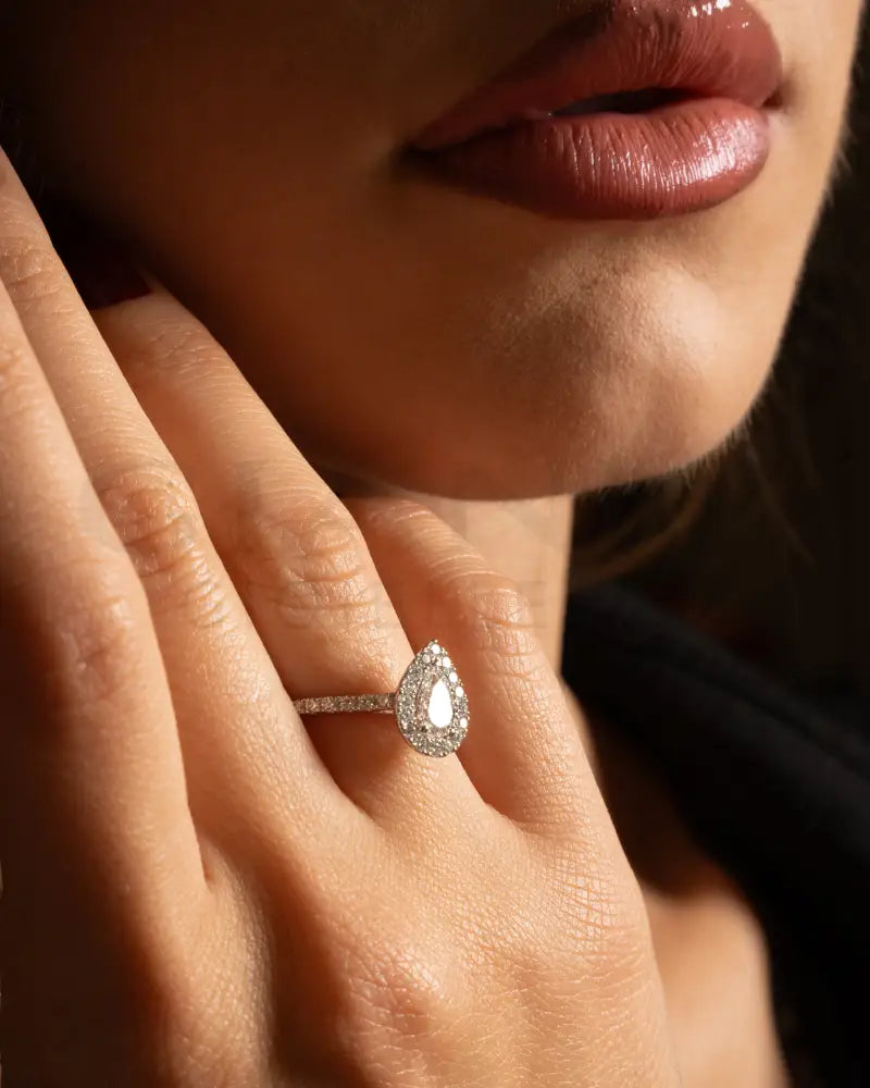 Anello Crivelli - Diamante taglio Goccia e contorno di Diamanti in Oro Bianco Anelli