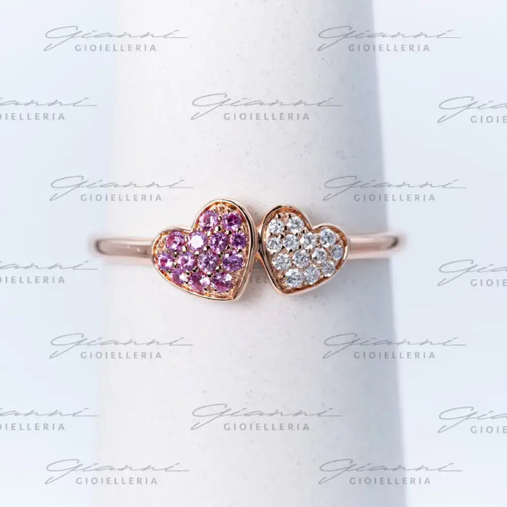 Anello Crivelli - Fantasia Cuori in Oro Rosa con Pavé di Diamanti e Zaffiri Rosa Anelli
