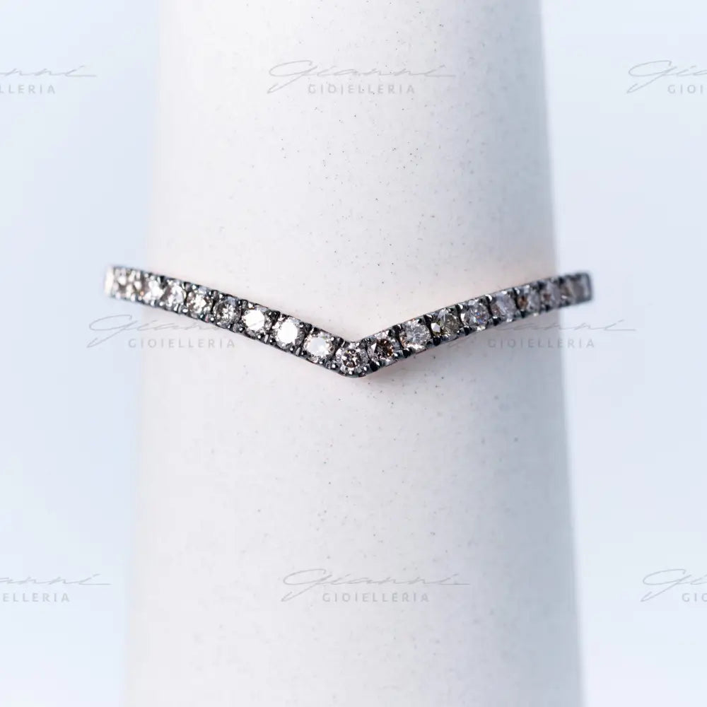 Anello Crivelli - Fedina a ’V’ con diamanti Anelli