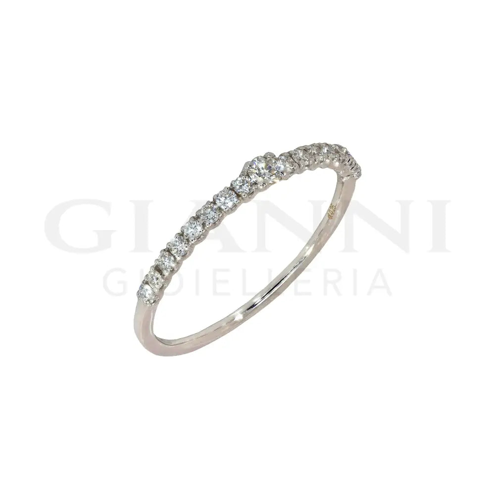 Anello Crivelli - Fedina in Oro Bianco con Diamanti laterali e Diamante centrale da 0,06 ct. Anelli