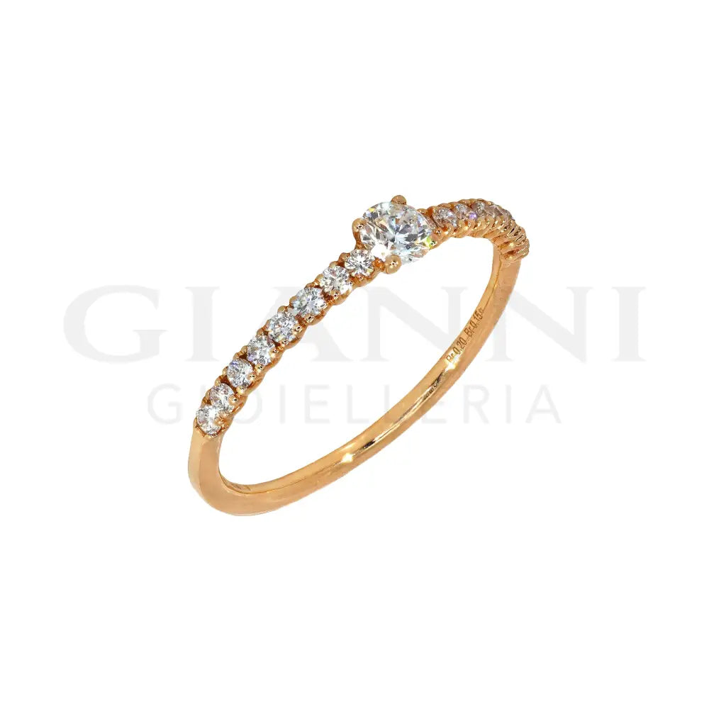 Anello Crivelli - Fedina in Oro Rosa con Diamanti laterali e Diamante centrale da 0,15 ct. Anelli
