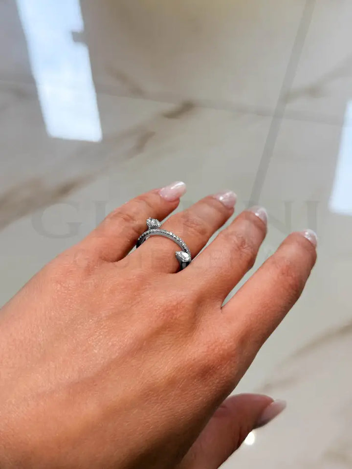 Anello Crivelli - Intreccio in Oro Bianco con Diamanti - Anelli