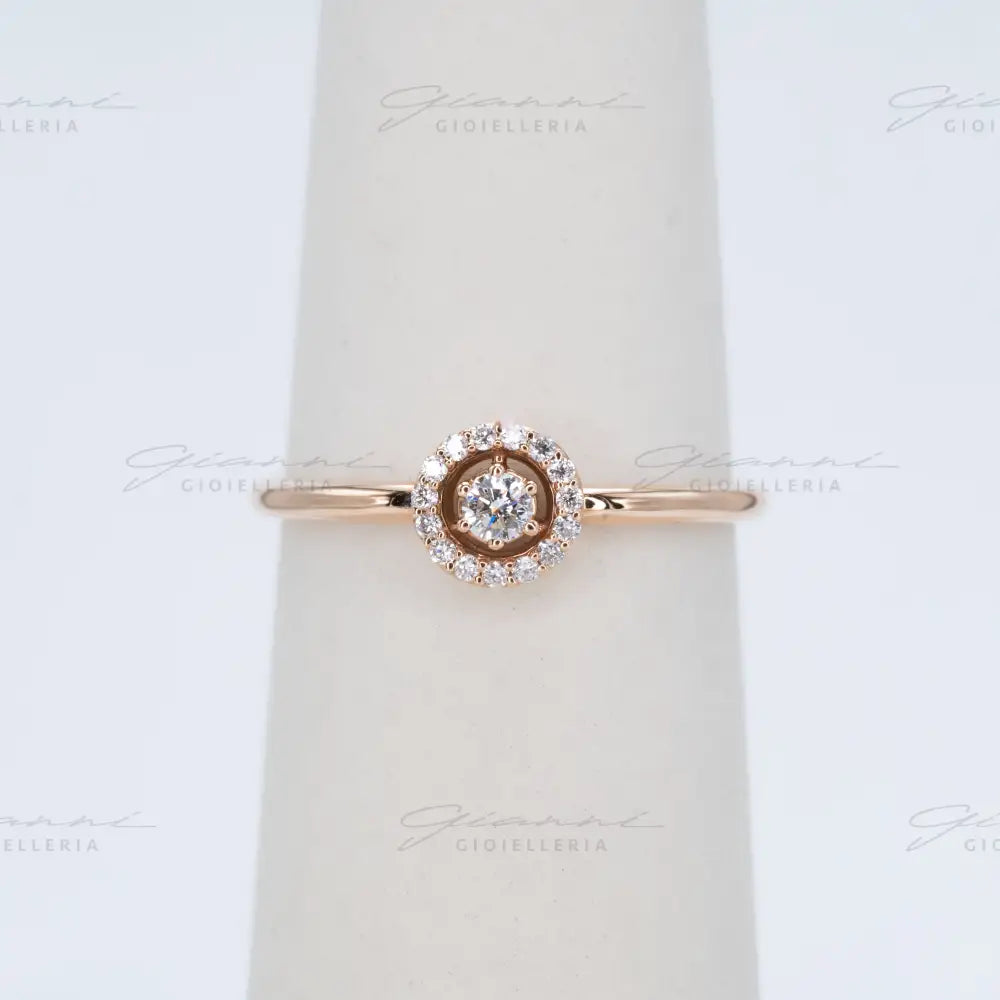Anello Crivelli - Oro rosa con Diamante centrale e contorno di diamanti Anelli