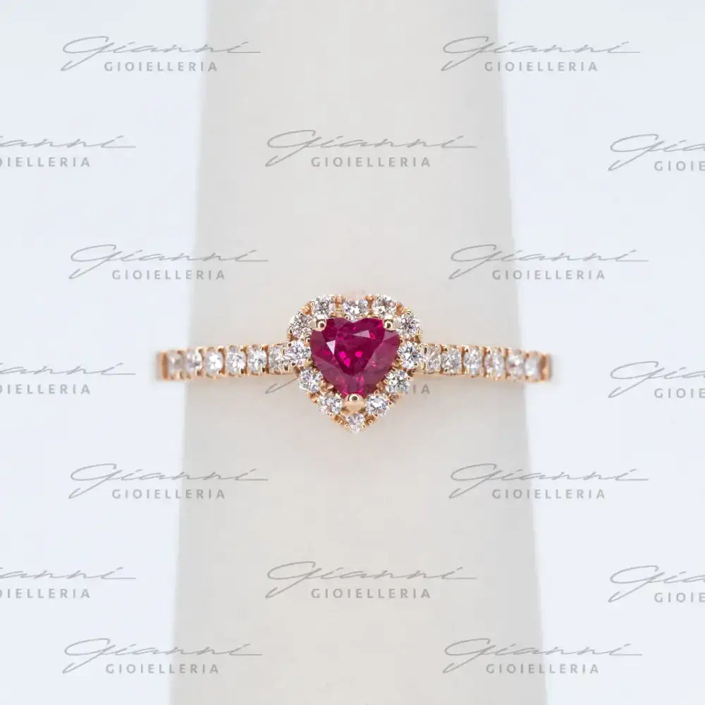 Anello Crivelli - Rubino taglio Cuore e contorno di Diamanti in Oro Rosa Anelli