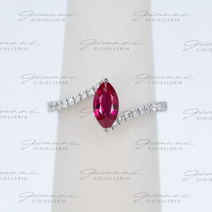 Anello Crivelli - Rubino taglio Navette in Oro Bianco con Diamanti Anelli