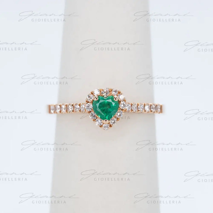 Anello Crivelli - Smeraldo taglio cuore e contorno di diamanti Anelli