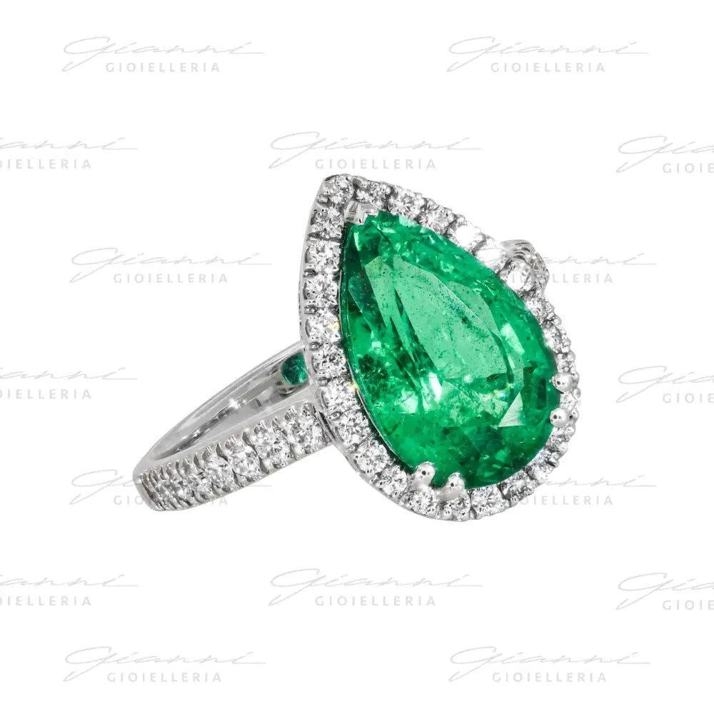 Anello Crivelli - Smeraldo Taglio Goccia da 3,35 ct. in Oro Bianco e Diamanti Anelli