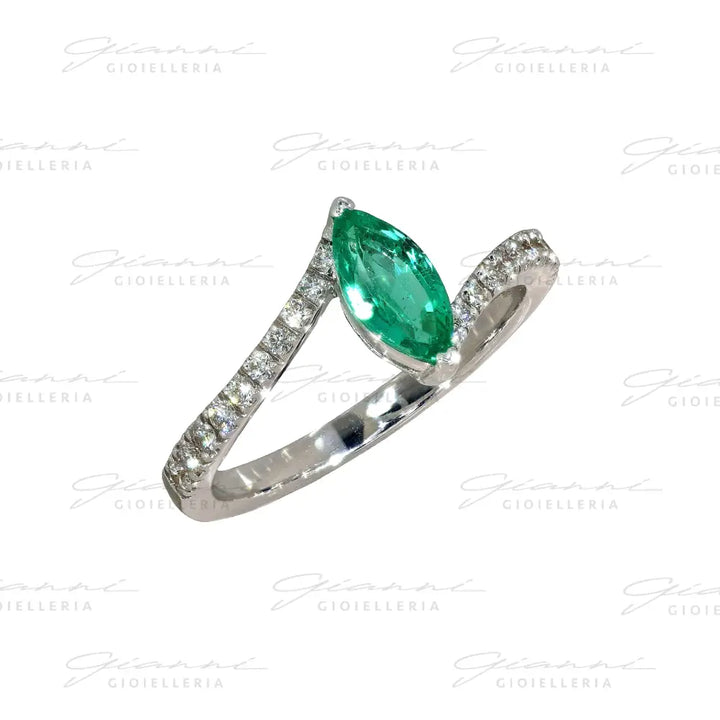 Anello Crivelli - Smeraldo taglio Navette in Oro Bianco con Diamanti Anelli