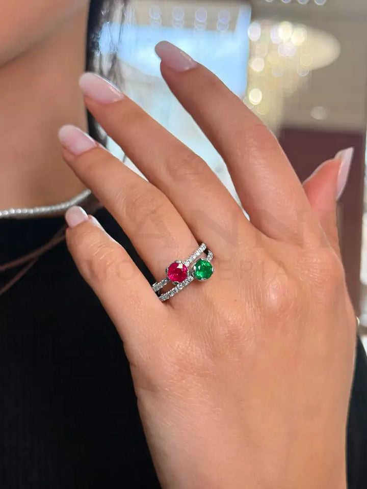 Anello Crivelli - Solitario in Oro Bianco con Diamanti e Smeraldo da 0,65 ct. - Anelli