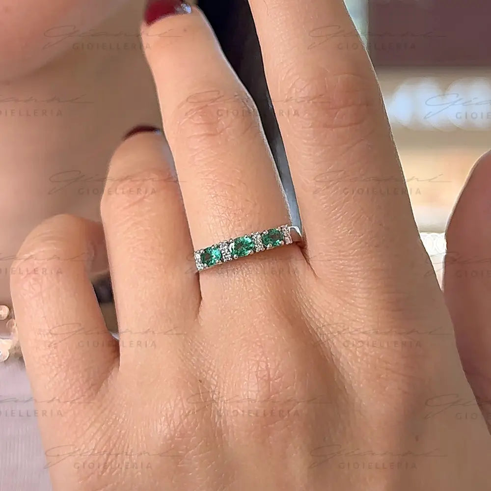 Anello Crivelli - Trilogy in Oro Bianco con Smeraldi e Diamanti Anelli