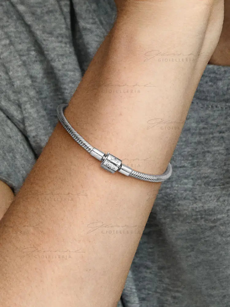 Bracciale Pandora - Moments con Chiusura a Barile Piccolo Bracciali