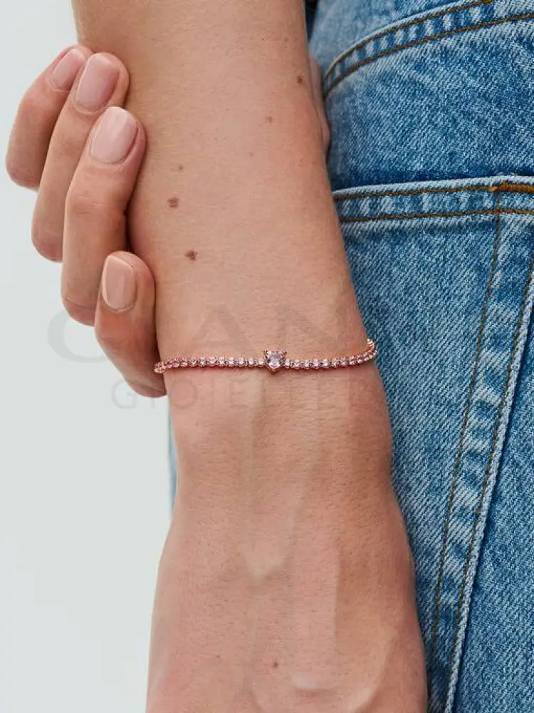 Bracciale Pandora - Tennis Rosa con Cuore in Rilievo Bracciali