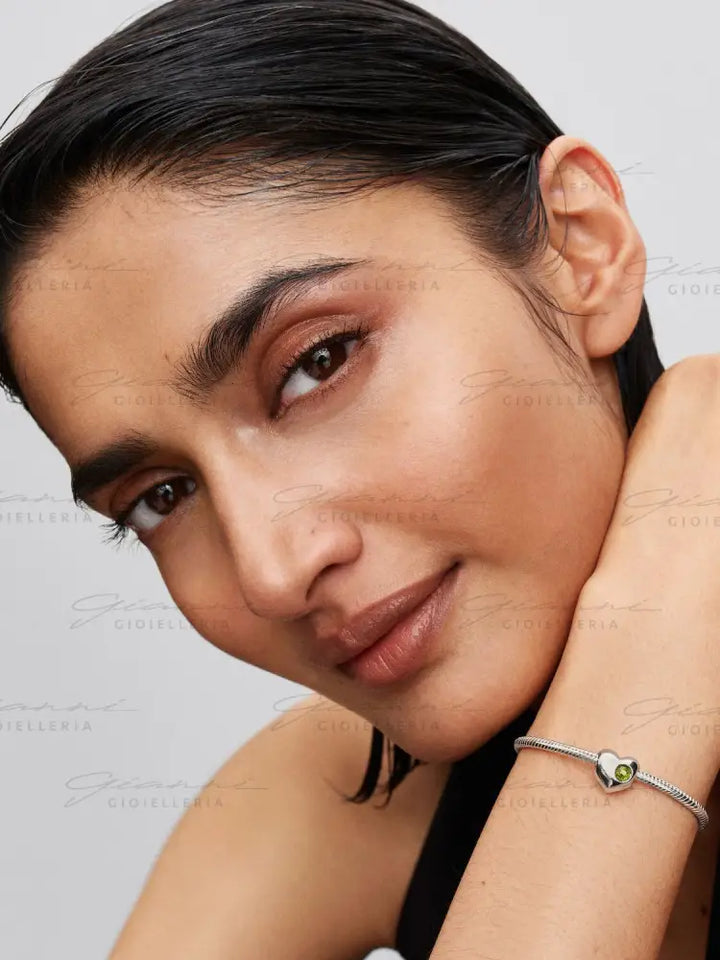 Charm Pandora - Cuore con Pietra Verde Agosto da incidere Charm