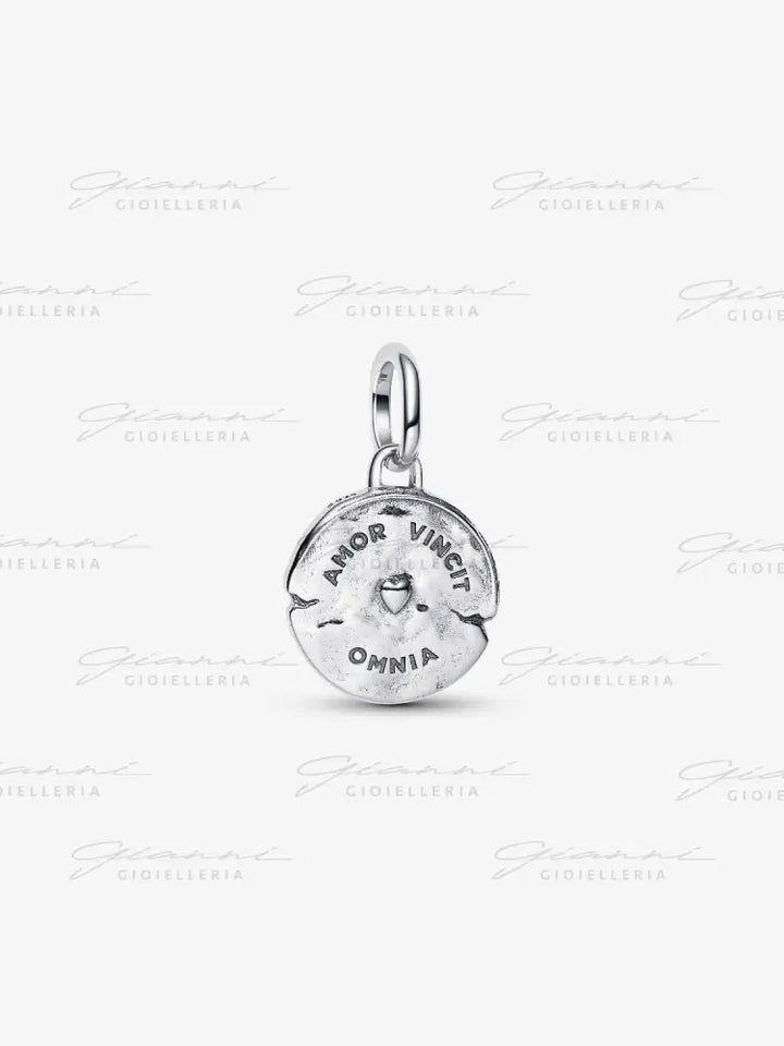 Charm Pandora - Medallion Cuore Sacro ’Amor Vincit Omnia’ Charm