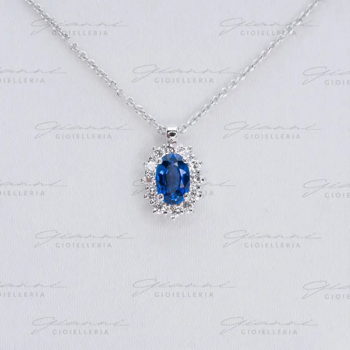 Collana Crivelli - “Kate” in Oro Bianco con Zaffiro Ovale e Diamanti Collane