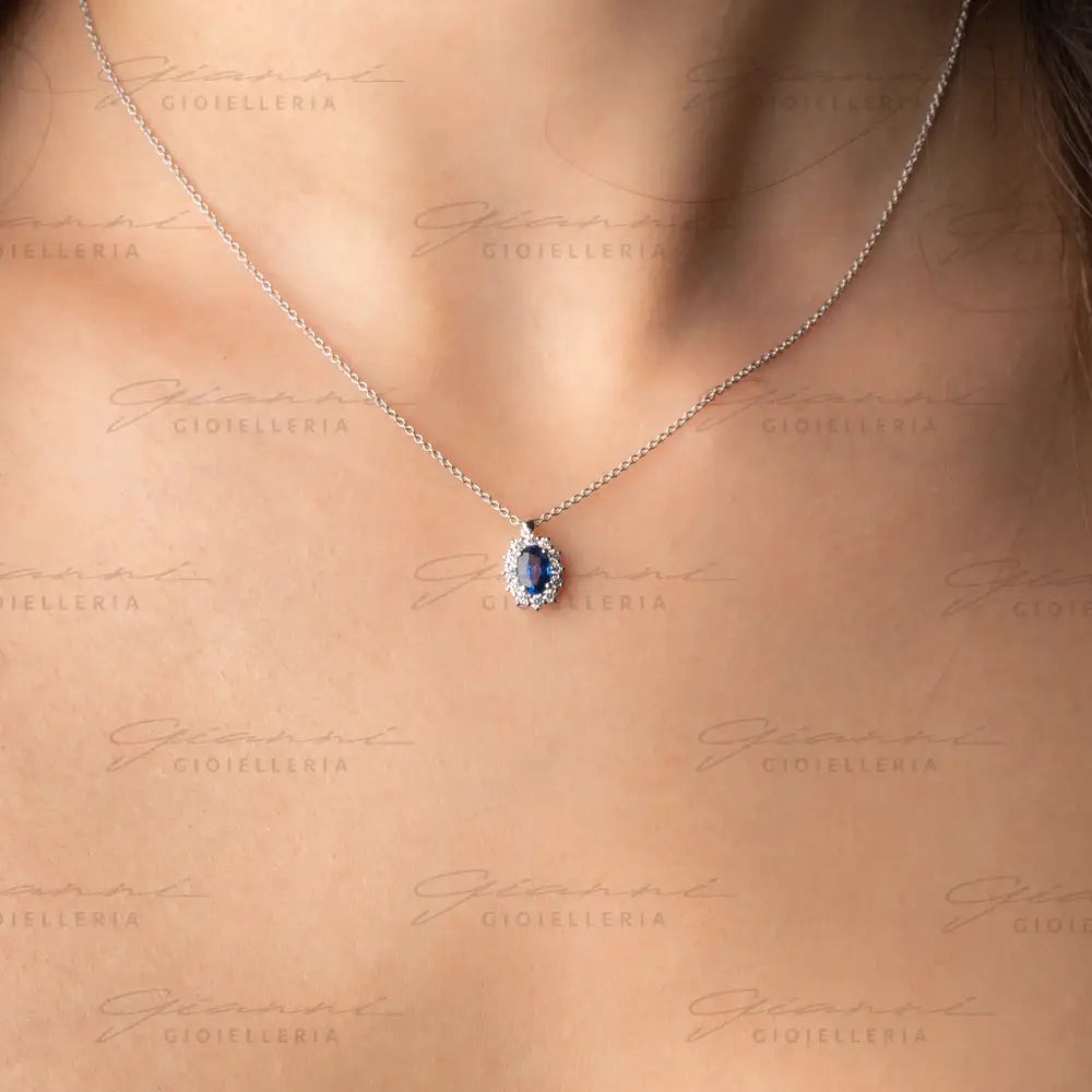Collana Crivelli - “Kate” in Oro Bianco con Zaffiro Ovale e Diamanti Collane