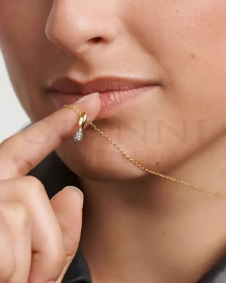 Collana Pdpaola - Argento dorato con ciondolo a goccia con pavé - Collane