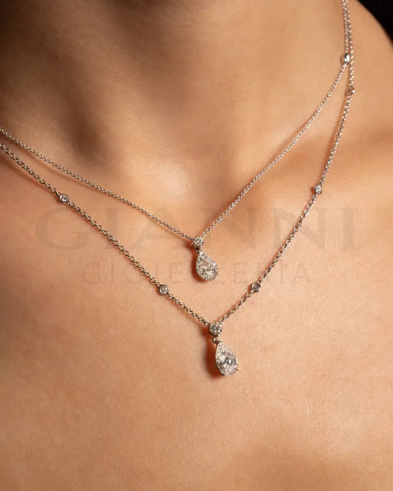 Girocollo Crivelli - Diamante pendente taglio Goccia in Oro Bianco con Diamanti di contorno Collane