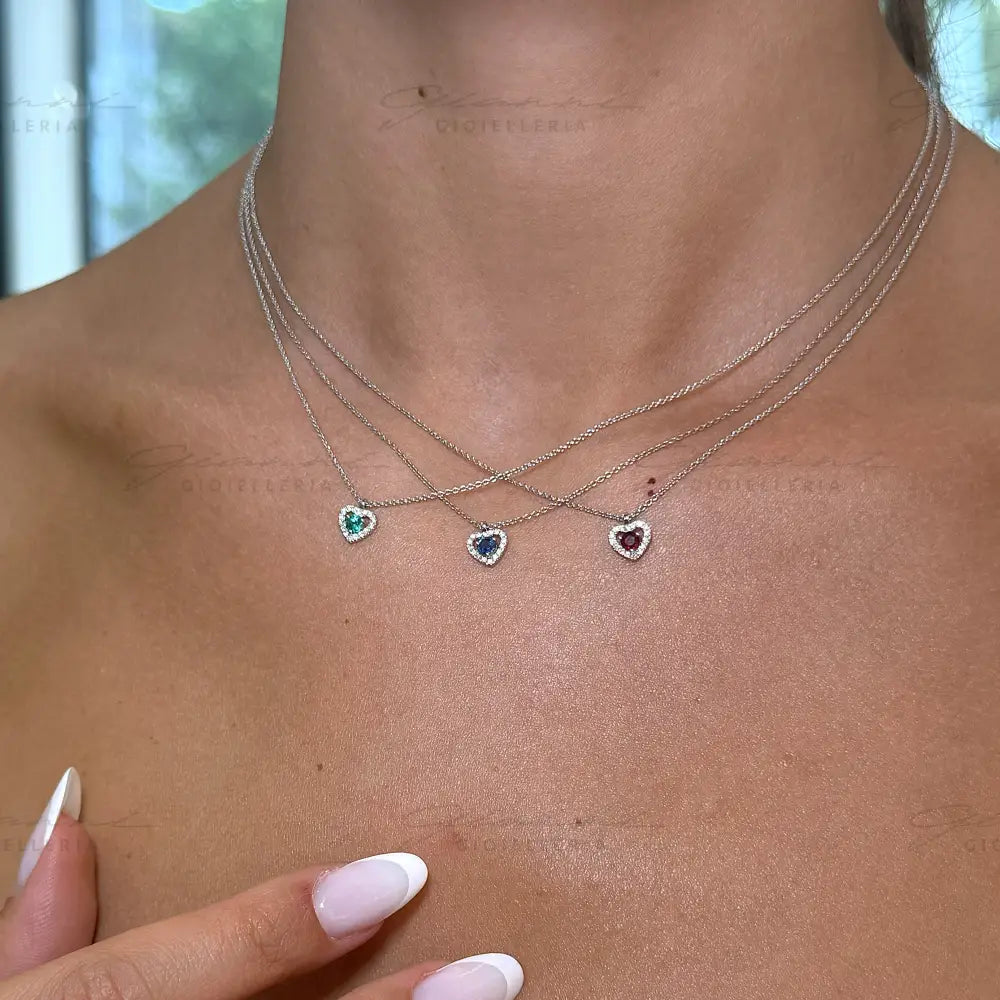 Girocollo Crivelli Fantasia Cuore con Smeraldo centrale e contorno di Diamanti in Oro Bianco Collane