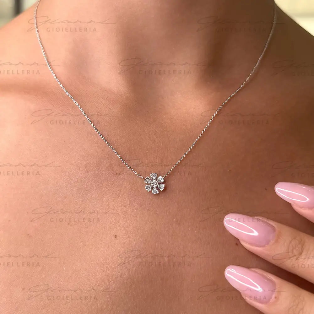 Girocollo Crivelli Fantasia Fiore in Oro Bianco con Diamanti Collane