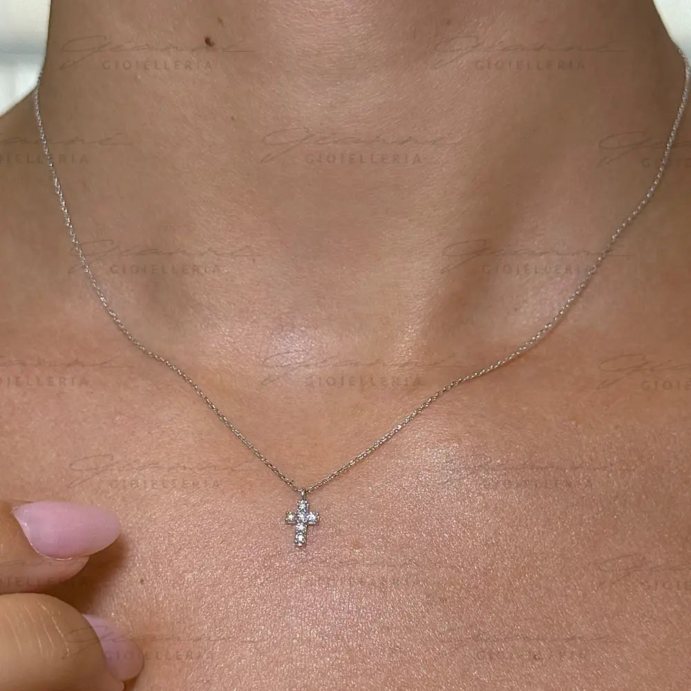 Girocollo Crivelli Pendente Croce 1,2 cm in Oro Rosa con Diamanti Collane