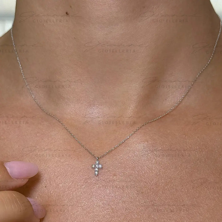 Girocollo Crivelli Pendente Croce 1,2 cm in Oro Rosa con Diamanti Collane