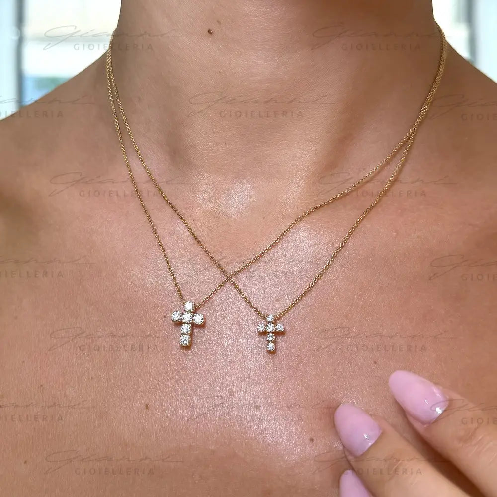 Girocollo Crivelli Pendente Croce 1,2 cm in Oro Rosa con Diamanti Collane