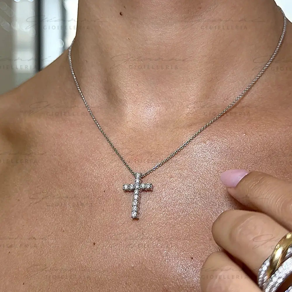 Girocollo Crivelli Pendente Croce 2 cm in Oro Bianco con Diamanti Collane