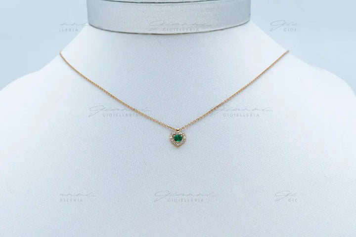 Girocollo Crivelli - Punto luce Smeraldo e contorno a cuore in pavè di diamanti Collane