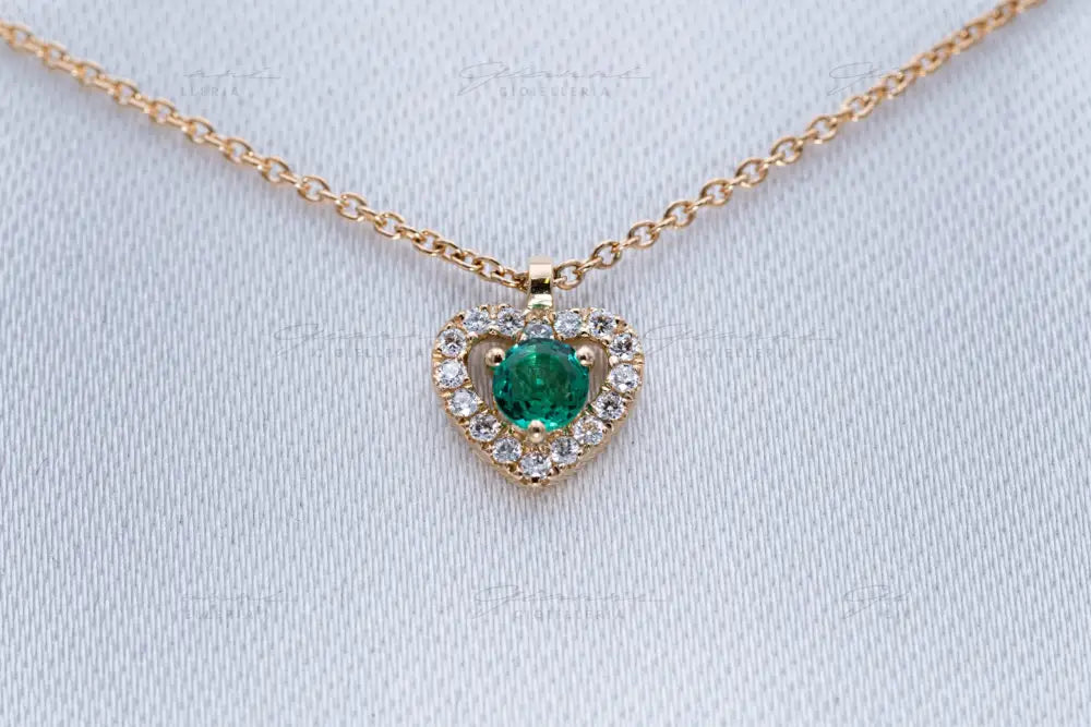 Girocollo Crivelli - Punto luce Smeraldo e contorno a cuore in pavè di diamanti Collane