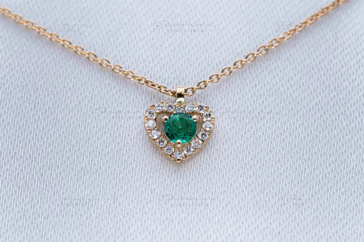 Girocollo Crivelli - Punto luce Smeraldo e contorno a cuore in pavè di diamanti Collane
