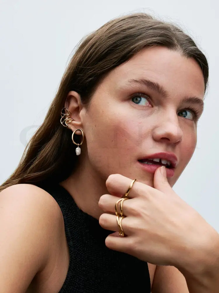 Orecchini Pandora - Linea Sinuosa Circolare con Perla d’Acqua Dolce Coltivata Pendente Orecchini